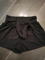 kurze schwarze Hose Short 38 M  Sommerhose Baden-Württemberg - Weinsberg Vorschau