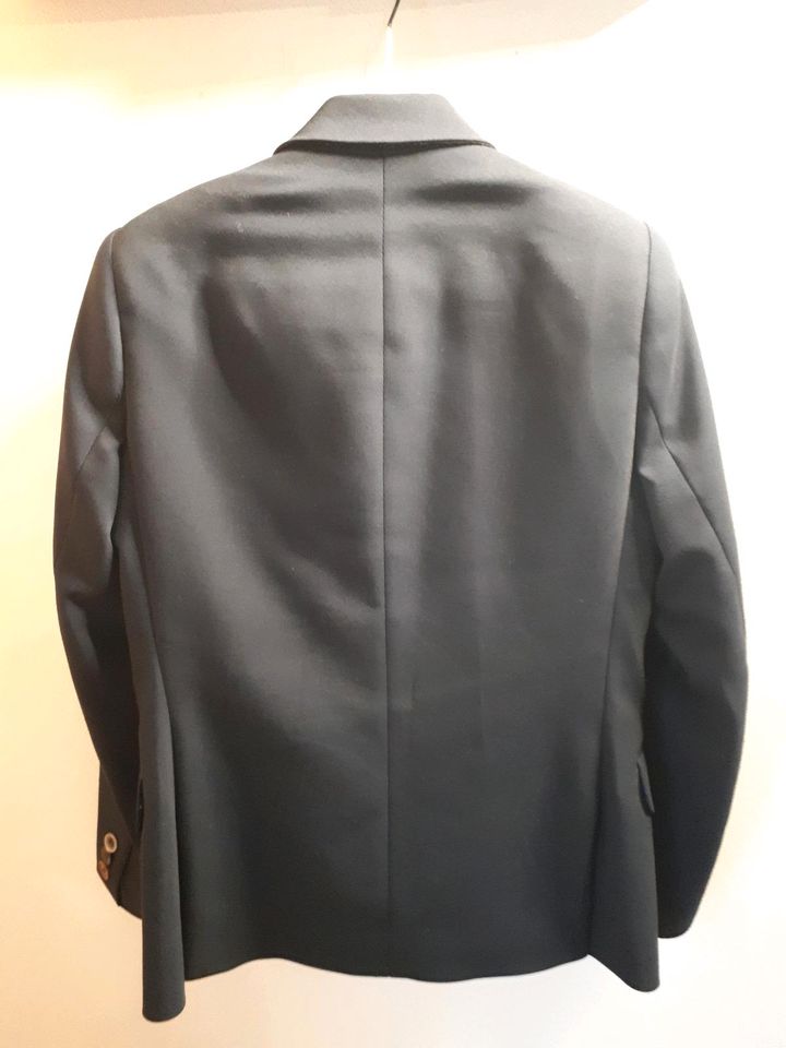 Anzug - Kommunionanzug- Gr. 140 - dunkelblau- mit 2 Hemden in Niederkrüchten