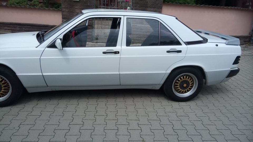 Mercedes Benz 190E in Holzminden