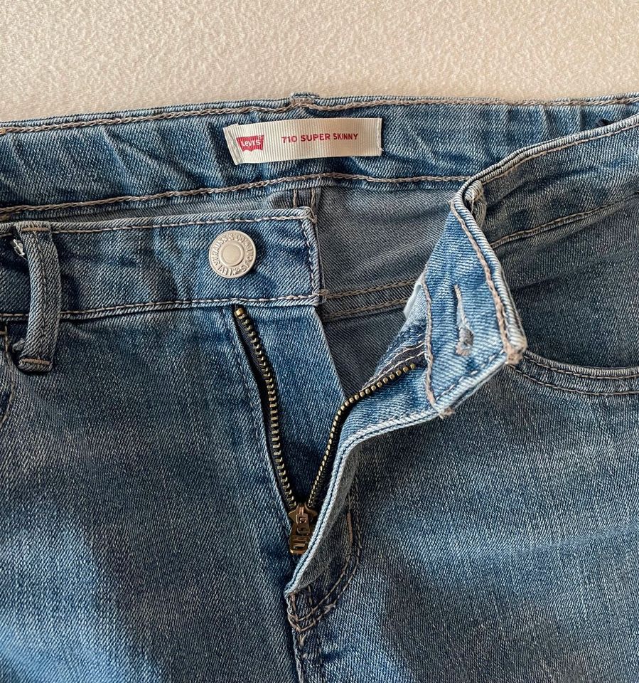 Levi’s Jeans, fast wie neu, Gr. 164, super skinny in Karlsruhe