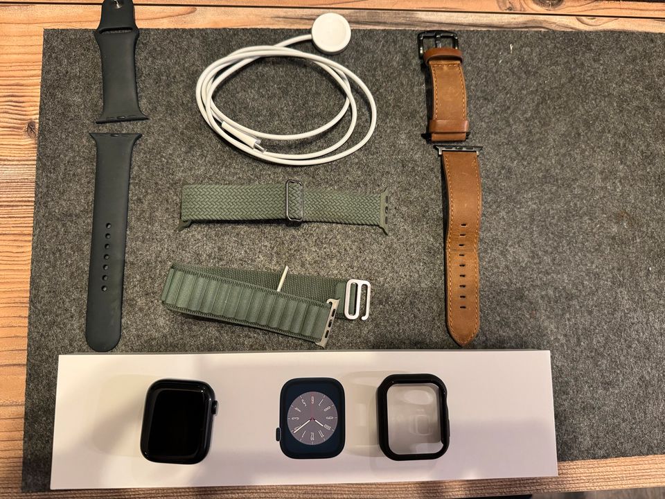 Apple Watch Series 8 45mm GPS in Wesel