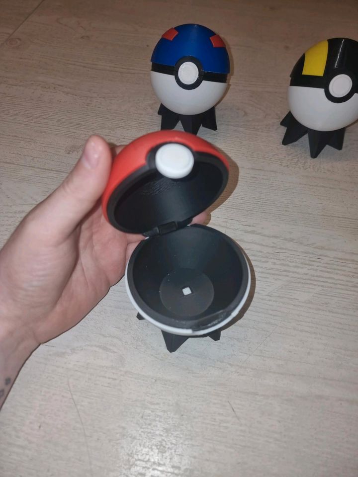 Pokebälle/Pokeball/Superball/Hyperball/Meisterball/Pokémon/3D in Waxweiler