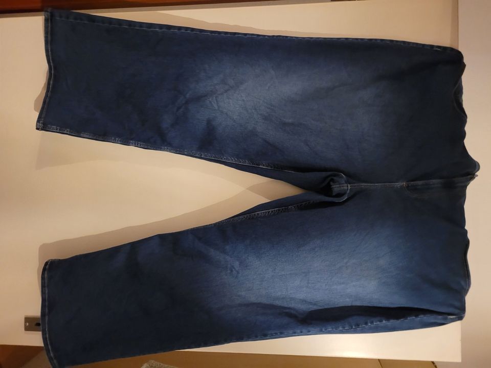 Jeans mit Schlag von Only Carmacoma, Größe 54 in Dortmund