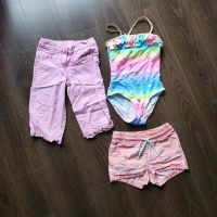 Sommer Paket Gr 110 116 Badeanzug Caprihose Shorts super Zustand Nordrhein-Westfalen - Erkrath Vorschau