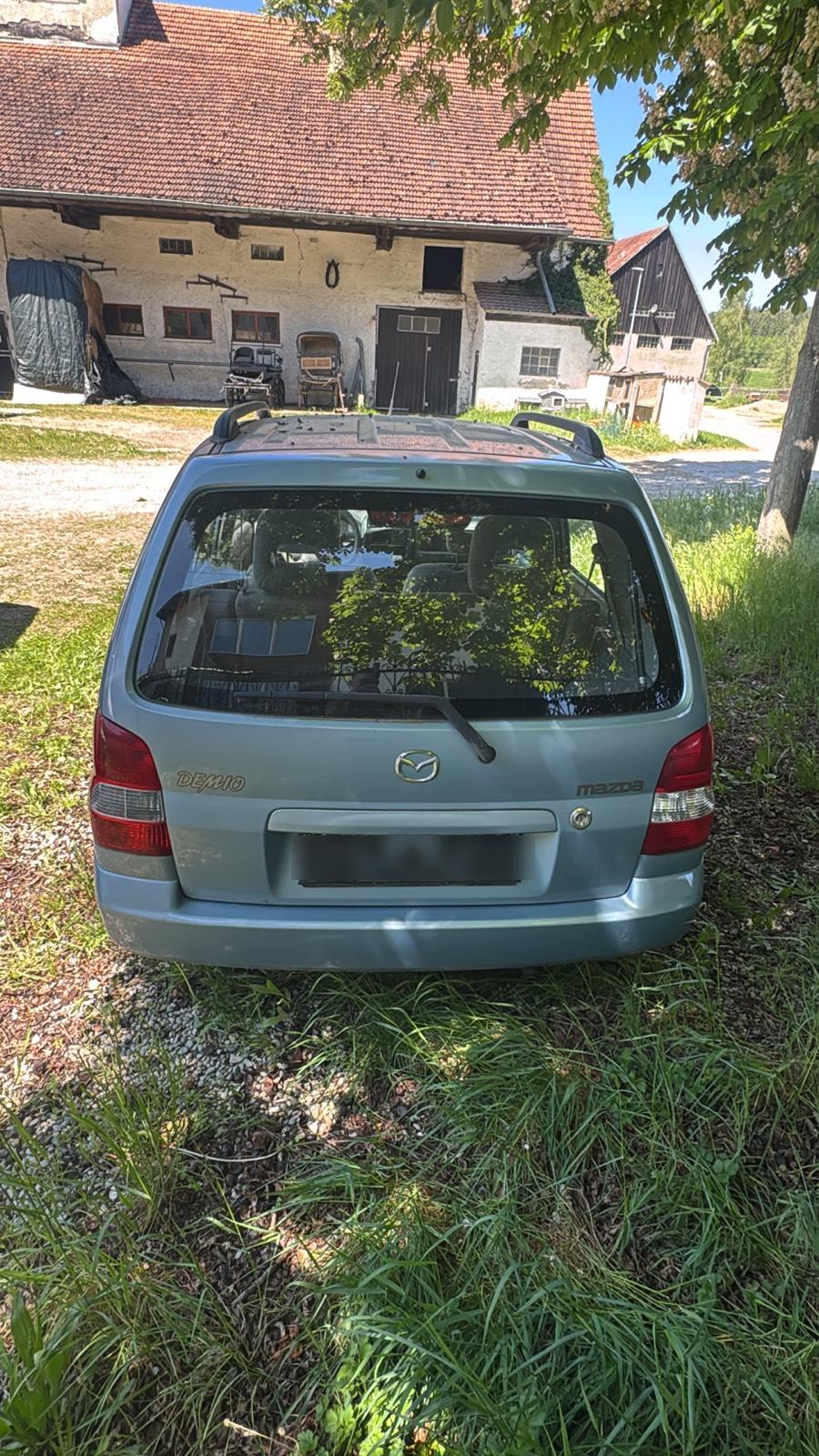 Abbildung des Autos Mazda Demio