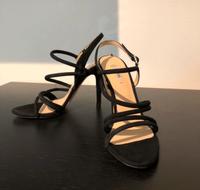 High Heels Schuhe Gr 38 1/2 Guess Dresden - Innere Altstadt Vorschau
