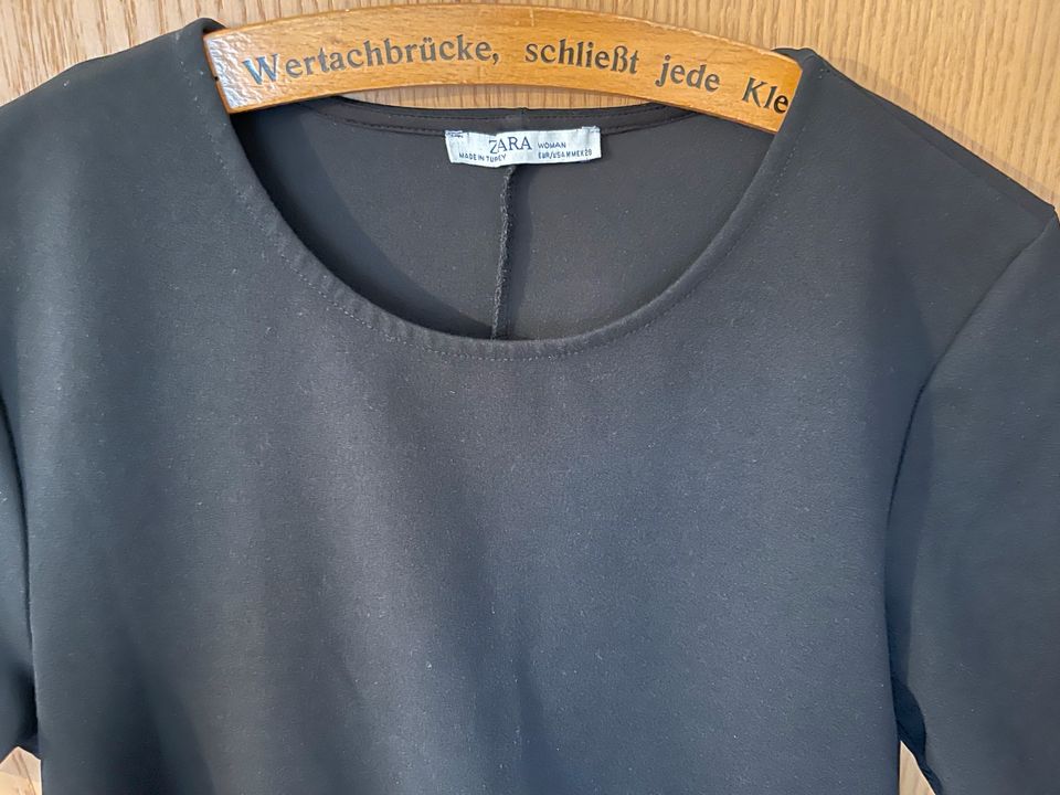 Zara Bluse Volant mit Schößchen schwarz T Shirt gr 36/s in Kirchdorf a.d.Amper