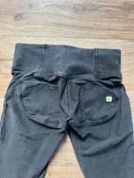 Freddy WR UP Leggings Gr. XS Hose Lyocell schwarz NEU Thüringen - Saalfeld (Saale) Vorschau