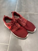 Nike Sneakers Gr 41 rot/weinrot Baden-Württemberg - Altbach Vorschau