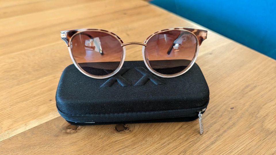 Mexx Sonnenbrille neu in Essenbach