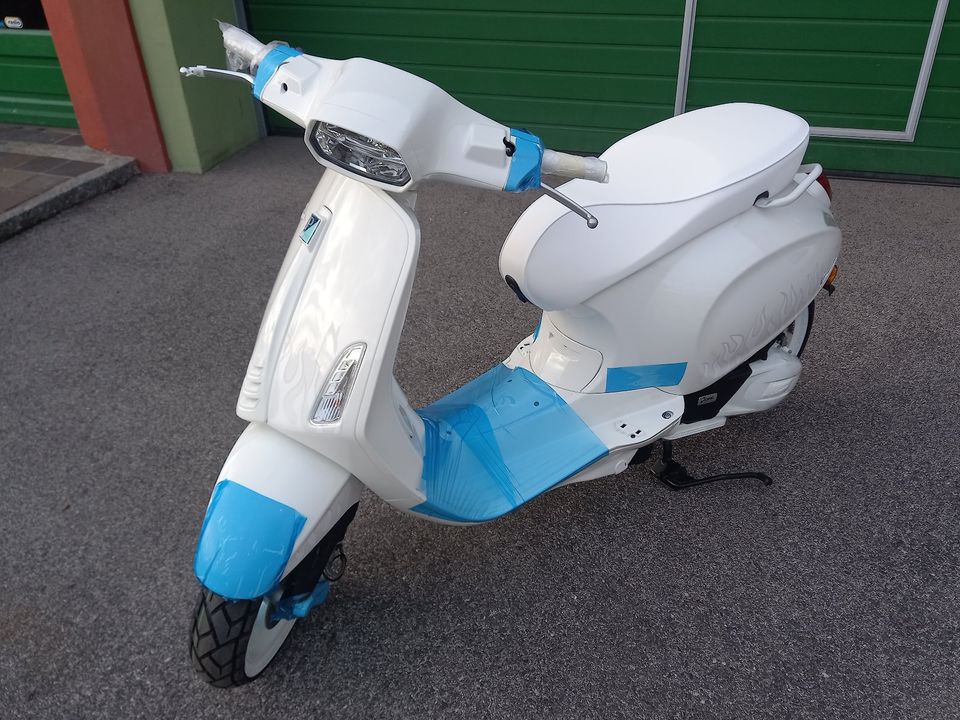 Vespa Sprint x Justin Bieber 125 ABS NEUFAHRZEUG sofort verfügbar in Bamberg