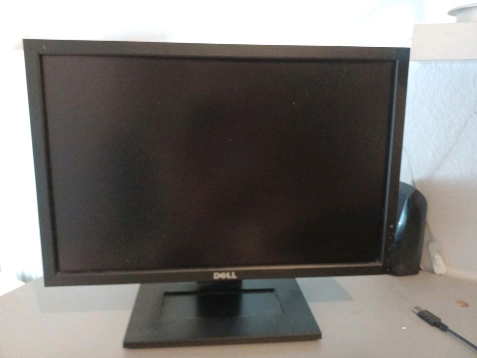 DELL Monitor in Rödermark