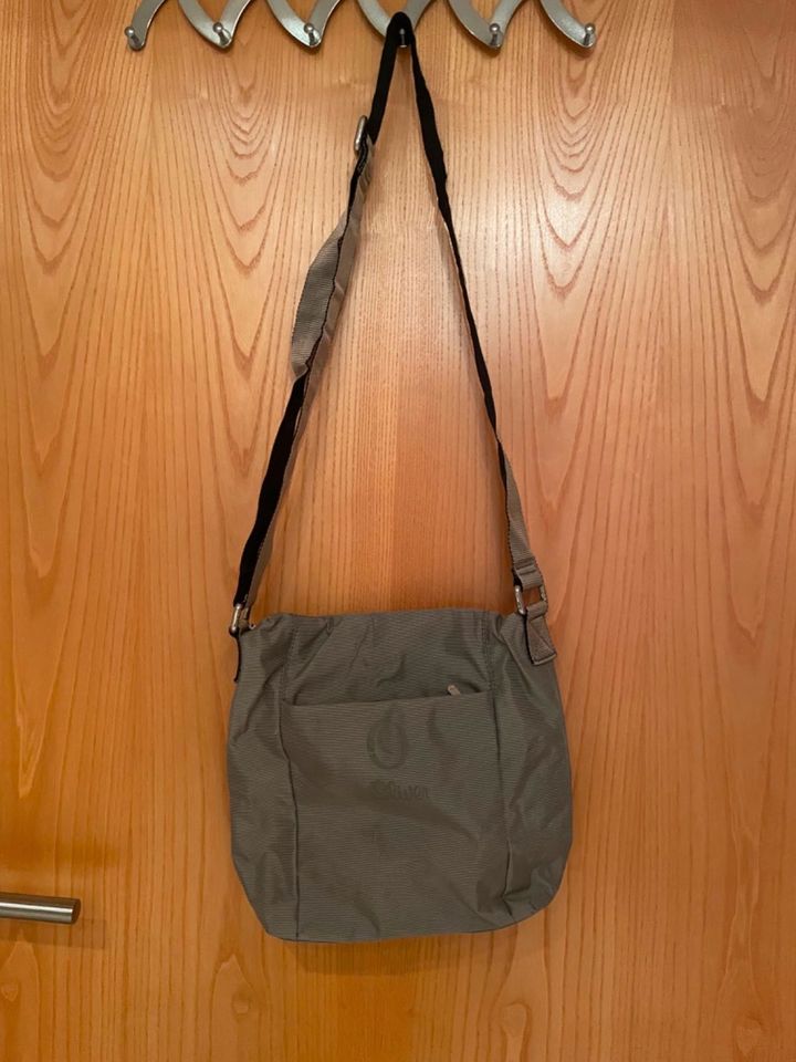 S Oliver Tasche khaki grün Crossbody Tasche in Untereisesheim