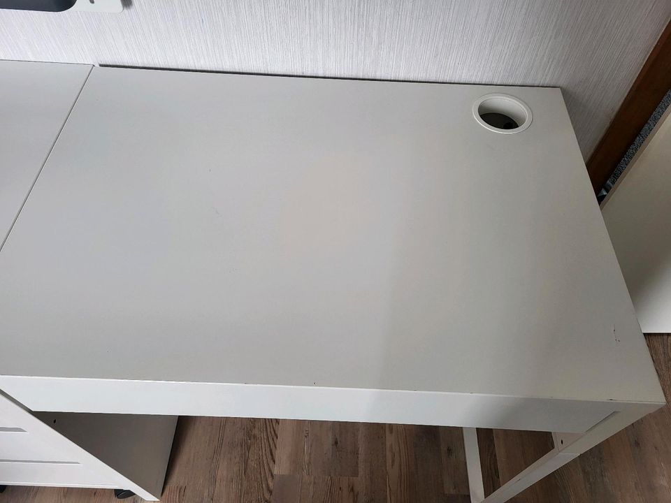 Schreibtisch Micke Ikea in Köln