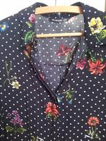 STRADIVARIUS Bluse gepunktet Blumen Vintagelook Hawaiihemd Hessen - Birstein Vorschau