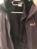 Jack Wolfskin Jacke aubergine M tailliert Kuschelfell Niedersachsen - Bad Rothenfelde Vorschau