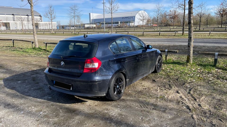 Bmw 120i E87 Vollausstattung/ Carplay/ 8-fach bereift in Tettnang