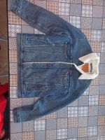 NEUZUSTAND Levi's Trucker Jeansjacke Gr. M Hessen - Büttelborn Vorschau