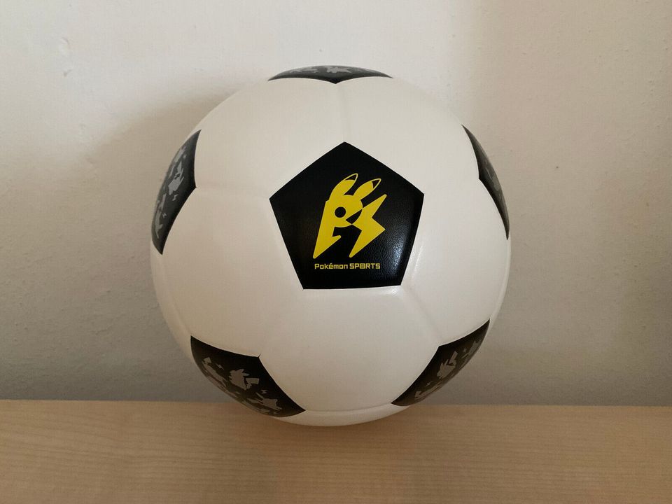 Pokemon Sports - Mikasa Pokemon Soccer Ball Fußball in Kirchdorf i. Wald