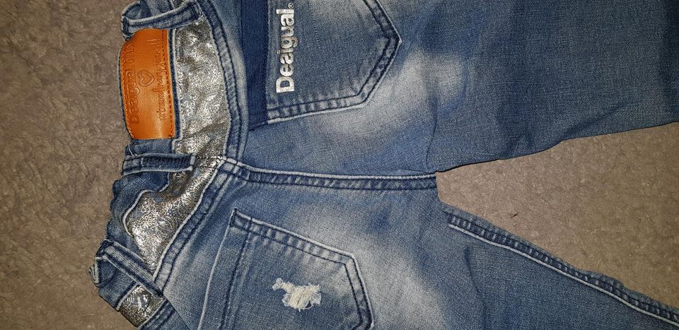 Desigual mädchen jeans gr. 110/116 in Düsseldorf