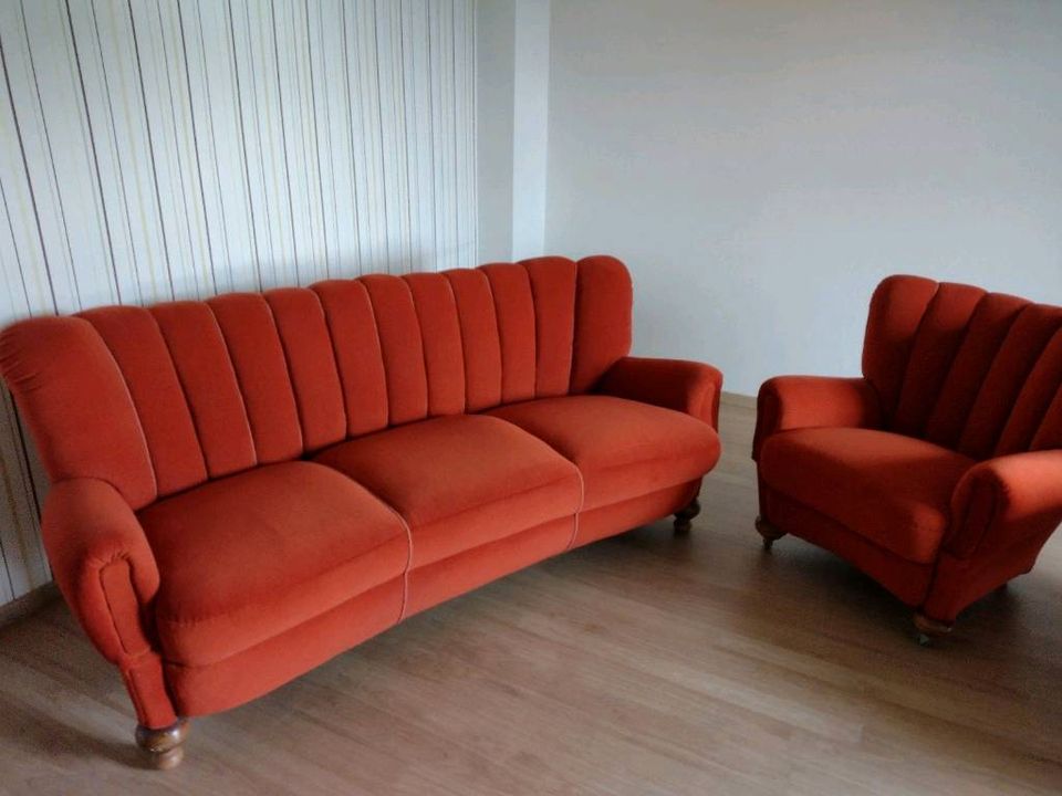 Sofa und Sessel neu gepolstert in Oberaula