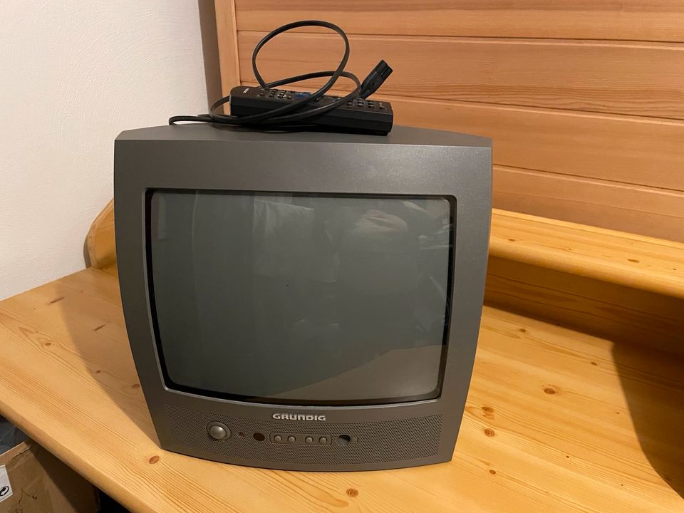 Fernseher zu verschenken in Greußenheim