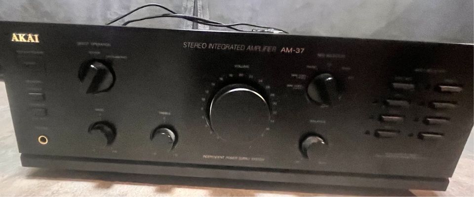 Akai AM-37 Stereo integrated Amplifier Verstärker in Hückelhoven