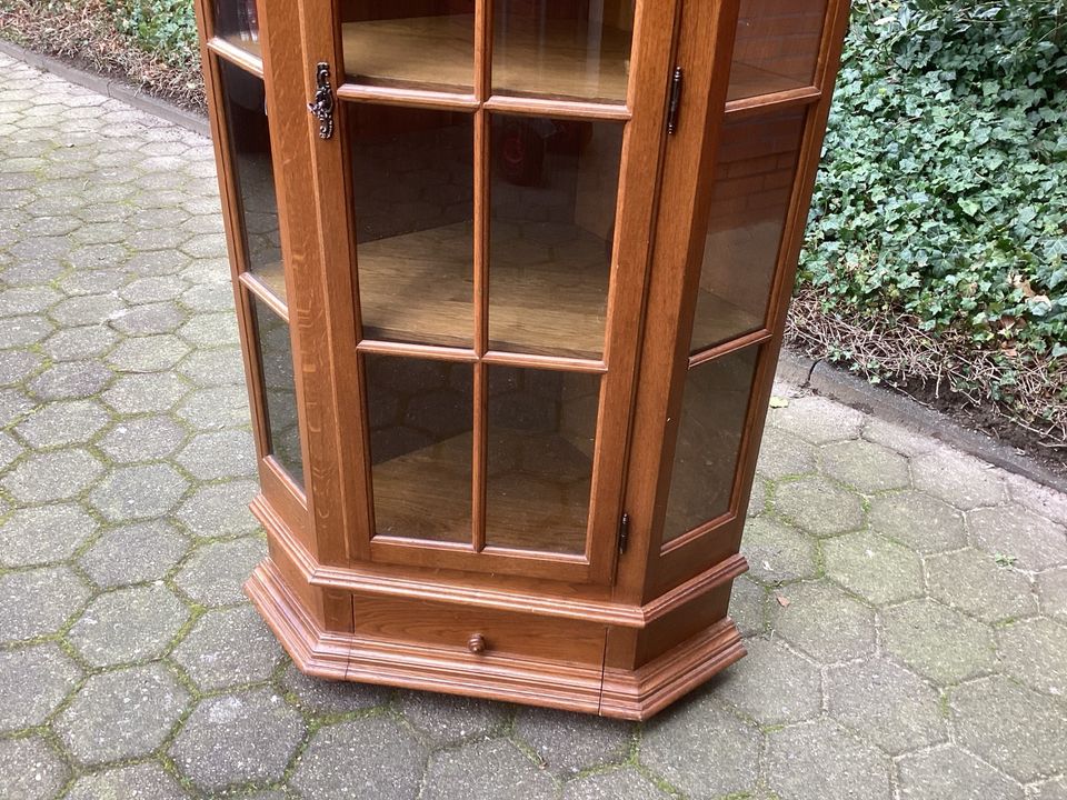 Eichen Eckvitrine Teilmassiv 50€ in Lastrup