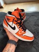 Jordan 1 Mid “Turf Orange” Bayern - Ingolstadt Vorschau
