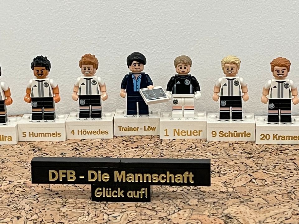 LEGO 71014 Minifiguren DFB Die komplette Mannschaft *** NEU *** in Duisburg