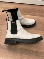 Damen Tommy Hilfiger  Stiefeletten Größe 38 Baden-Württemberg - Schonach Vorschau