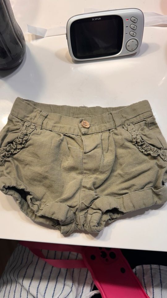 Kurze Hose , Shorts gr 74/80Zara in Neustadt am Rübenberge