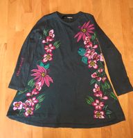 Kleid Desigual blau mit Blumen 5/6 Jahre Größe 110/116 Niedersachsen - Sittensen Vorschau