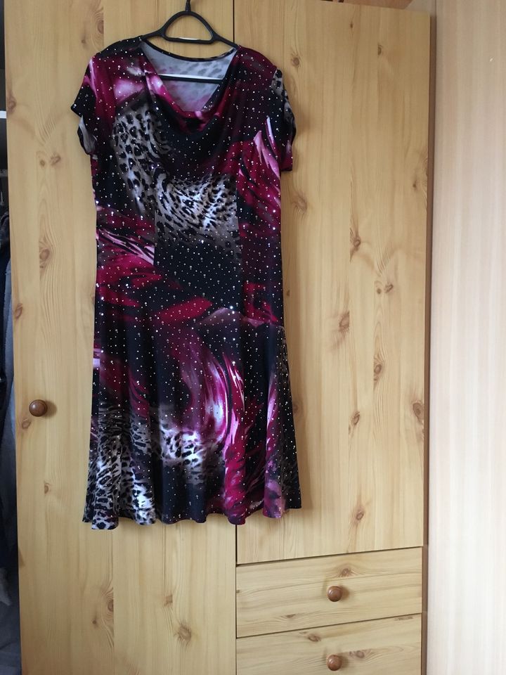 Kleid mit kurzen Armen in Kröslin