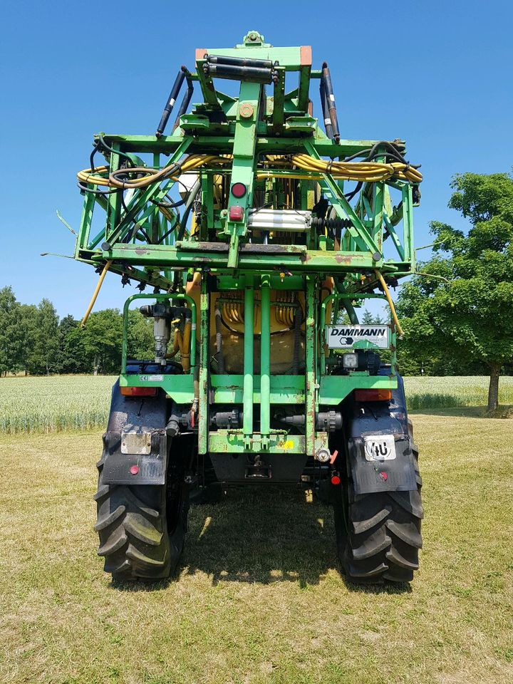 Dammann/Unimog U2100, Spritze und Düngerstreuer in Semlow