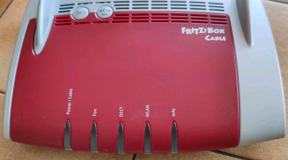 Fritz Box 6490 Cable, bis 500 MBit/s, 2000 2657, FritzOS 7.57 in Neustadt