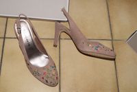 Tamaris Pumps Stickerei Wildleder Gr 39 Slingbacks Oktoberfest Hessen - Lahnau Vorschau