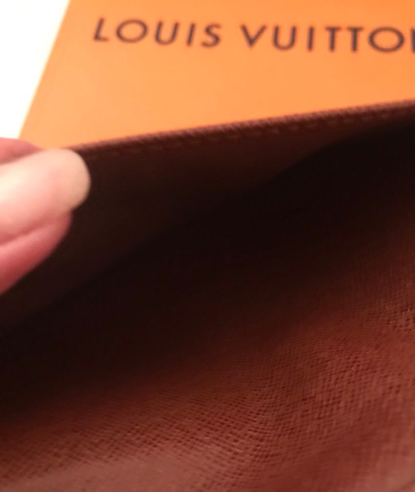 Louis Vuitton Geldbörse Brieftasche Passport Etui Monogram Neuwe in Essen