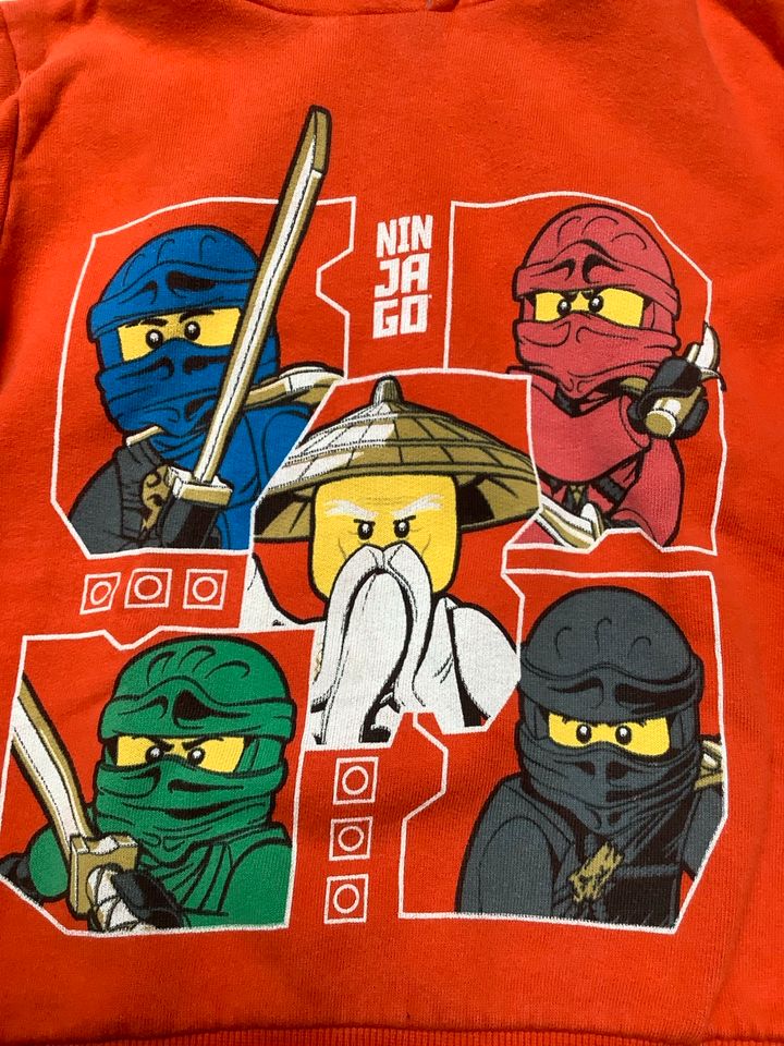 Lego (R) Ninjago (R) Hoody 116 orange rot in Troisdorf