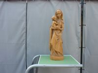 Holzfigur Madonna mit Kind, geschnitzt, Vollholz, 64 cm hoch Nordrhein-Westfalen - Oberhausen Vorschau