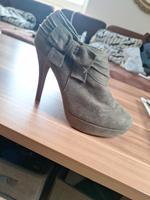 Highheels olivgrün 40 Bayern - Vilsbiburg Vorschau