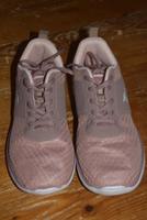 Sportschuhe Hallenschuhe Kangaroos Gr.42 Rosé NEU Frankfurt am Main - Rödelheim Vorschau
