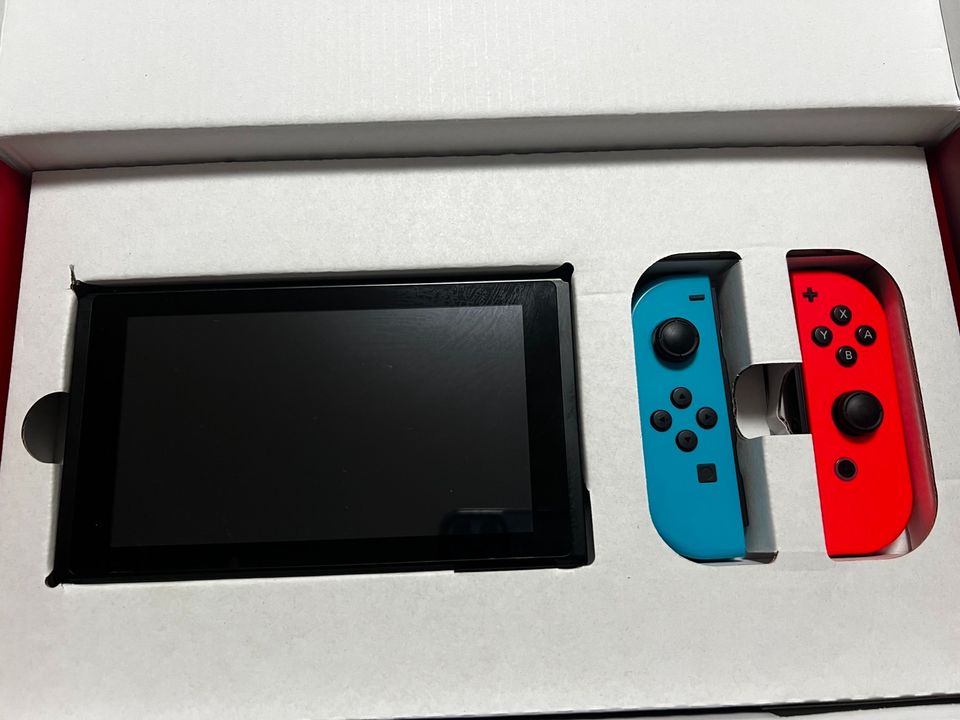 Nintendo switch incl 3 spiele in Kiel