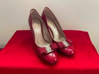 Ferragamo Pumps 36 6C Weinrot Lackleder Elegant Schick NEUwertig Baden-Württemberg - Mannheim Vorschau