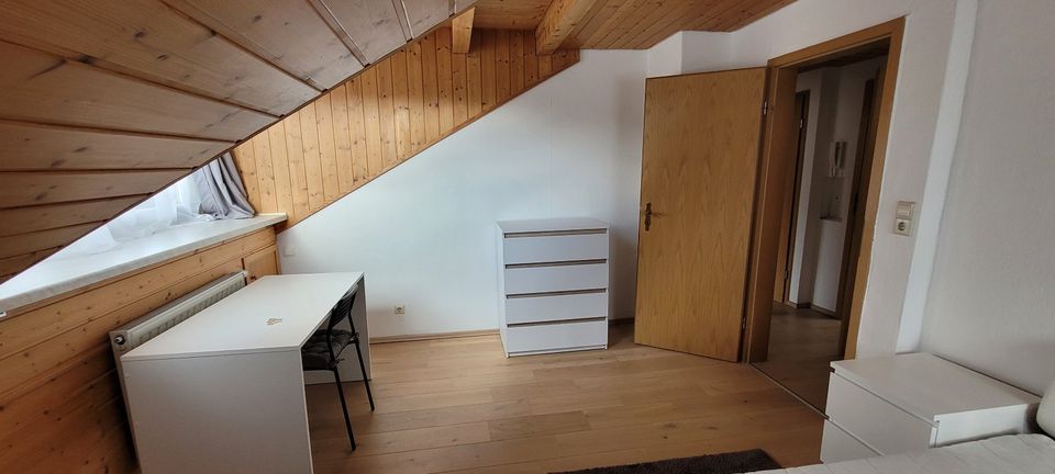 helle, ruhige und gemütliche 3 Zimmer Dachgeschoßwohnung in Villingen-Schwenningen