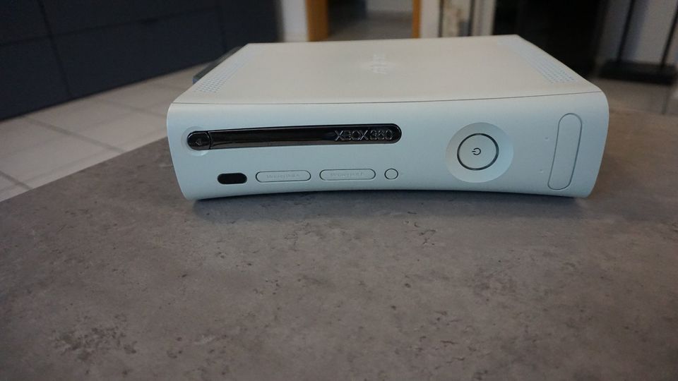 X-Box 360 Konsole mit 10 Spielen, viel Zubehör, Action Replay etc in Rheine