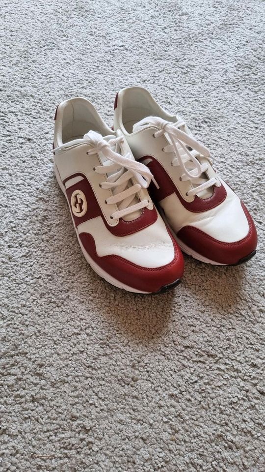 Original Gucci Leder Sneaker weiß bordeaux rot Gr. 37,5 in Issum