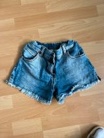 Kurze Hose 152 Shorts 152 Niedersachsen - Emlichheim Vorschau