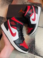 NIKE Jordan 1 Mid White Black Red EU45 US11 554724079 Hessen - Wiesbaden Vorschau