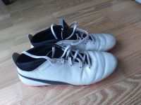 Puma Fußballschuhe weiß Größe 36 Noppen Wandsbek - Hamburg Farmsen-Berne Vorschau